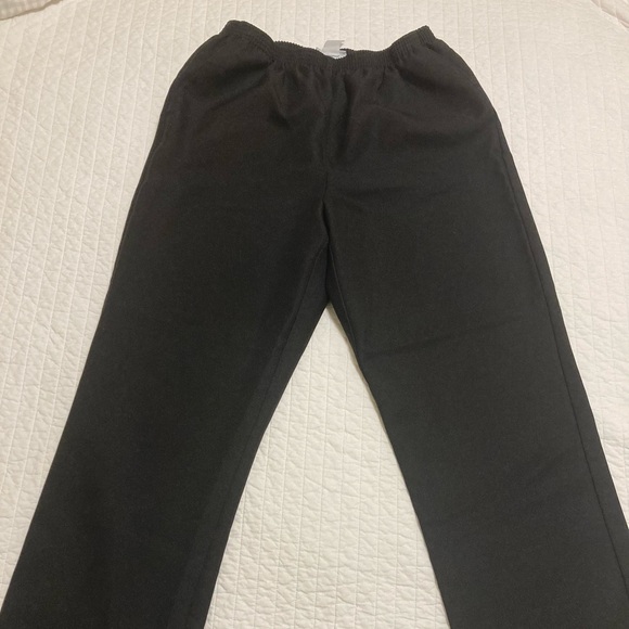 4 for 20! Alfred Dunner relaxed fit pants - Picture 5 of 7